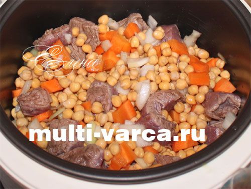 Нут із м'ясом у мультиварці. Крок другий