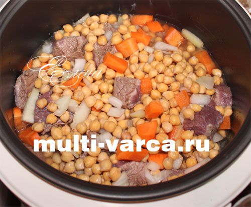 Нут із м'ясом у мультиварці. Крок третій